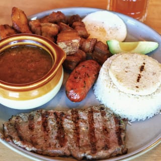 Bandeja Paisa